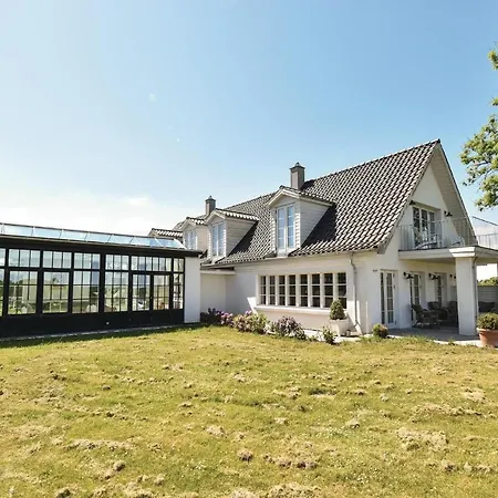 Seven-bedroom In Orbak Orbaek (Nyborg)