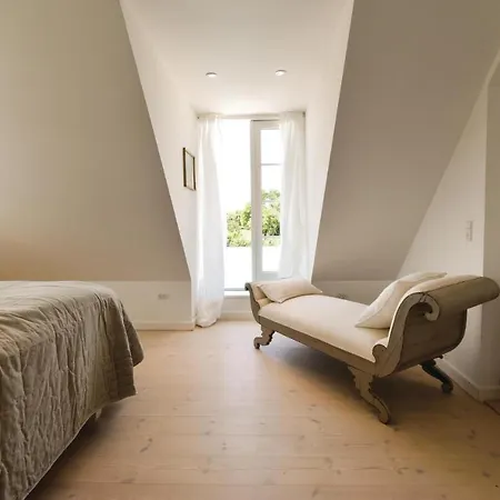 Seven-bedroom In Orbak بيت للعطل *