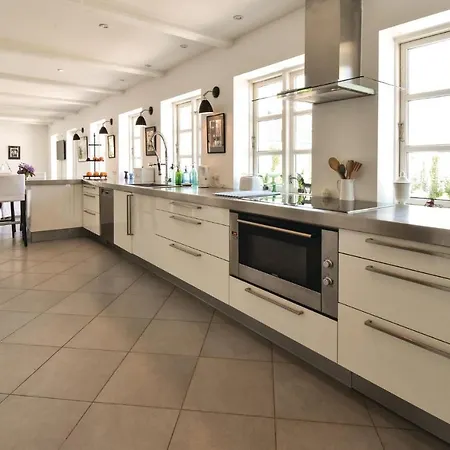 بيت للعطل Seven-bedroom In Orbak Orbaek (Nyborg)