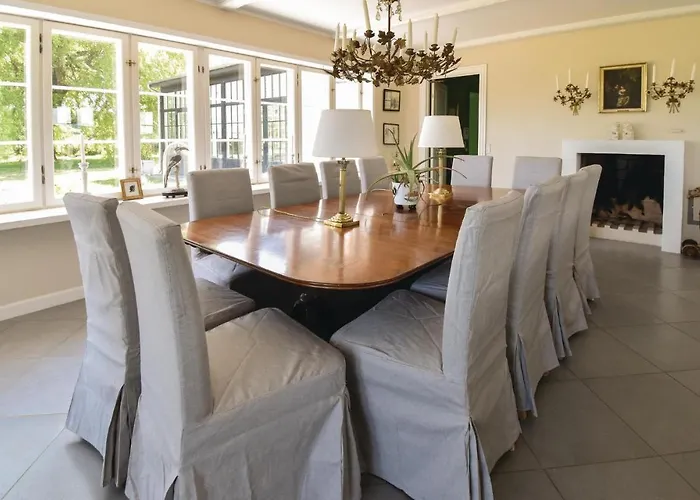 Hébergement de vacances Seven-bedroom In Orbak