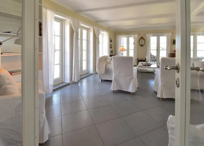 Seven-bedroom In Orbak Hébergement de vacances